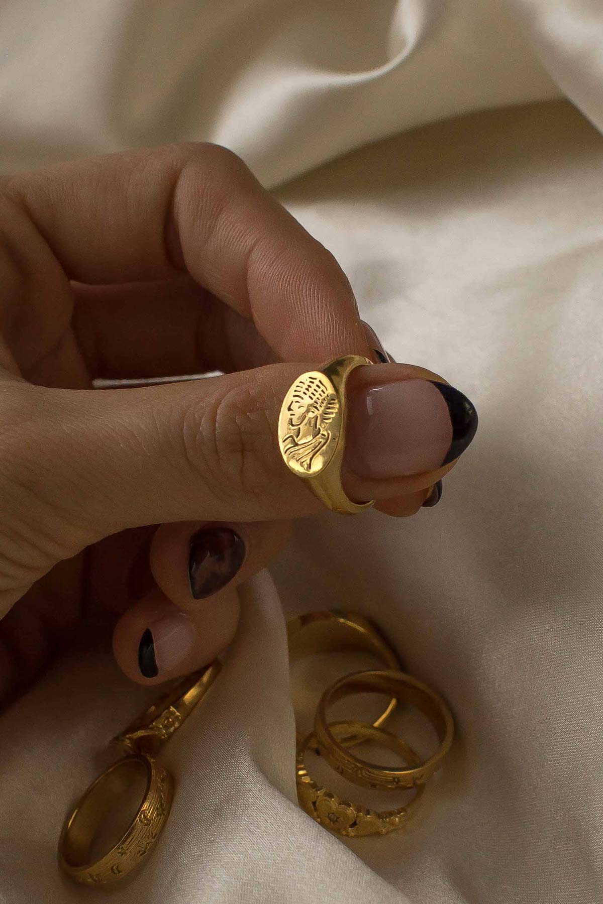 Roma III Signet Ring - Image 5
